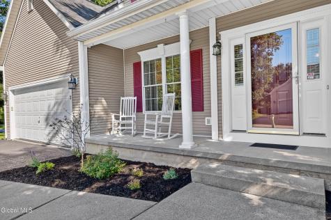 2 Hampshire Place Clifton Park NY 12065