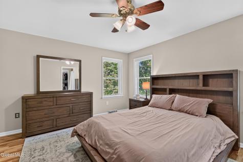 2 Hampshire Place Clifton Park NY 12065