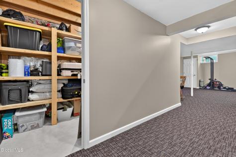 2 Hampshire Place Clifton Park NY 12065