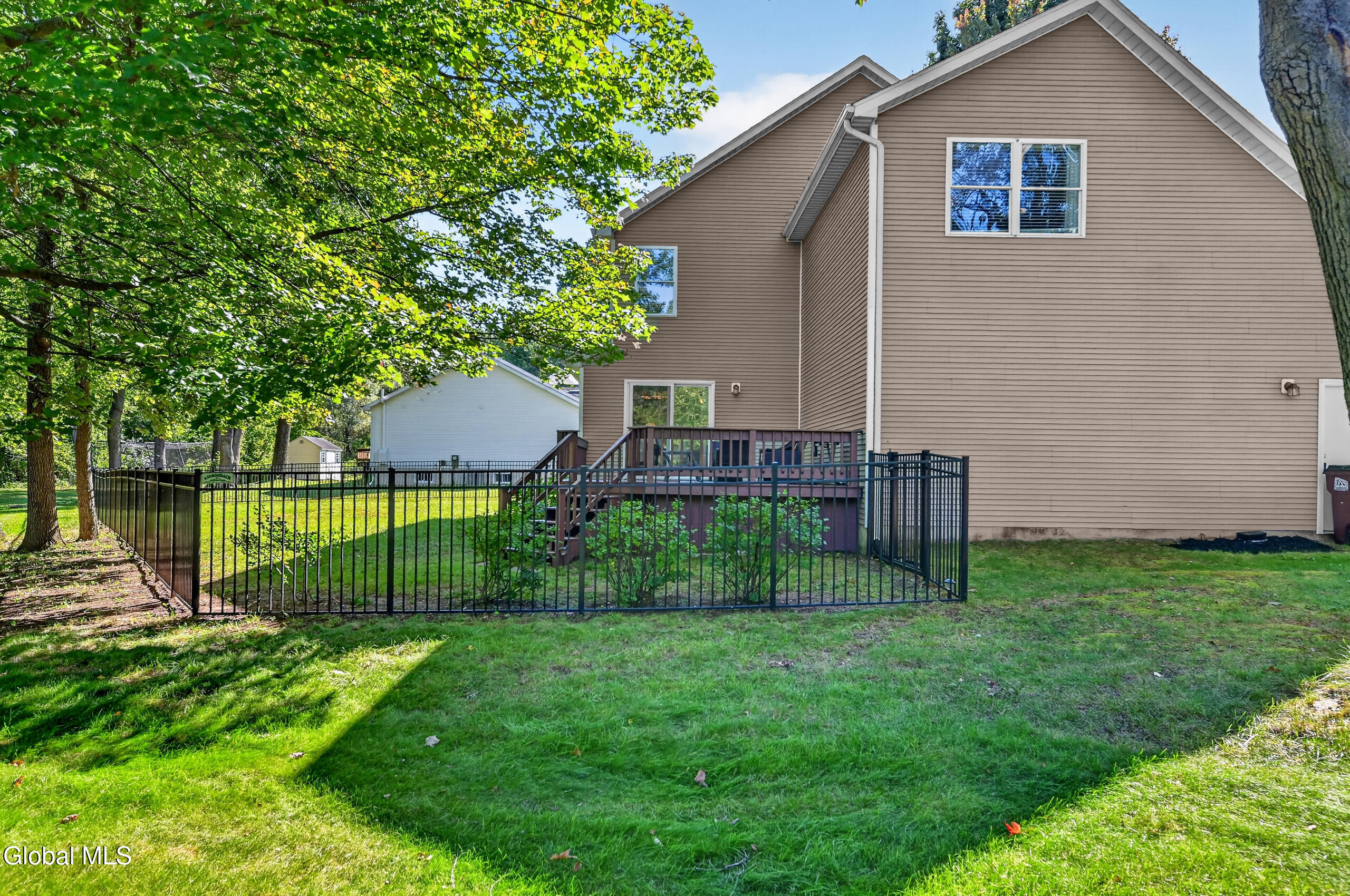 2 Hampshire Place Clifton Park NY 12065