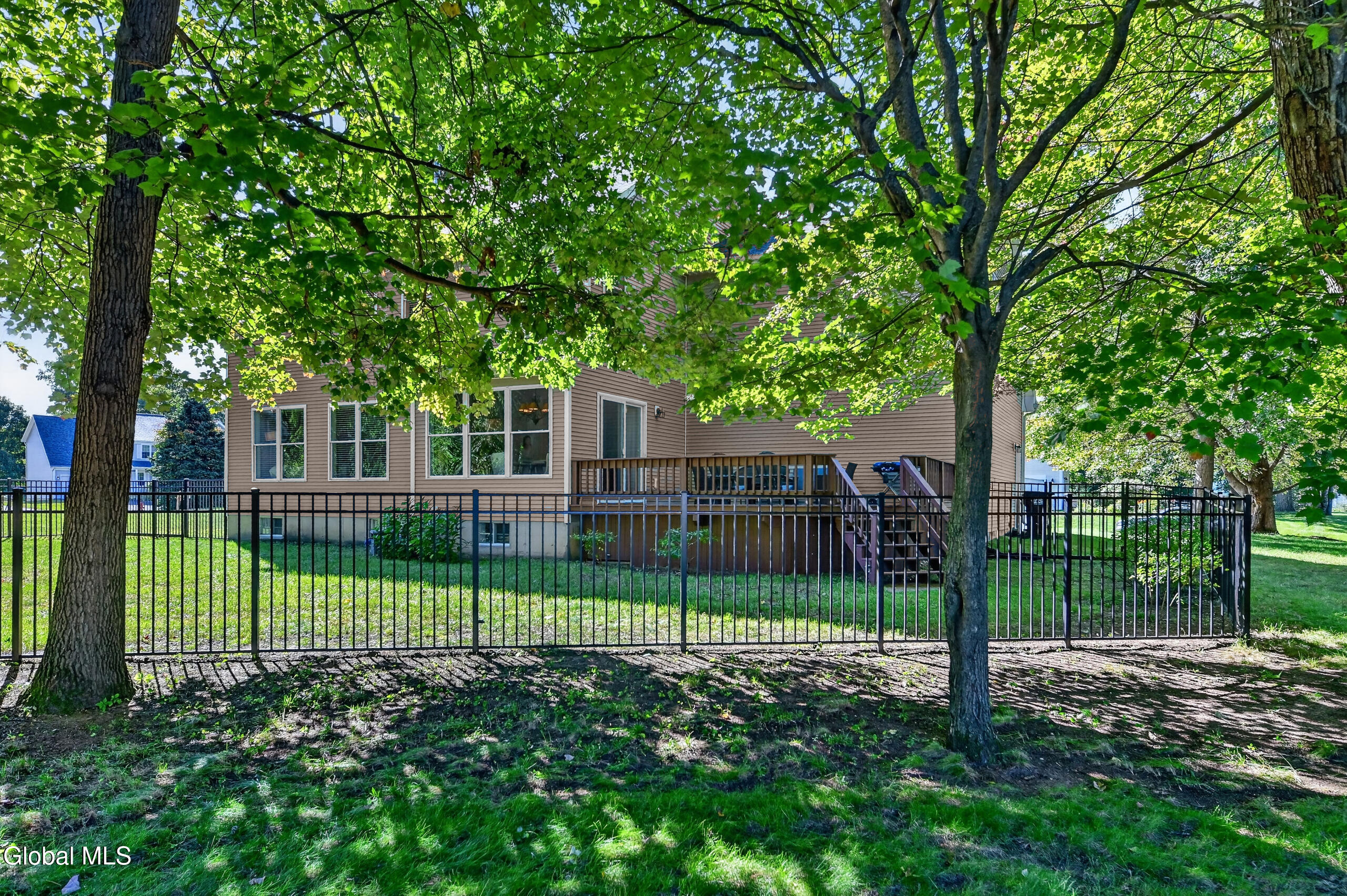 2 Hampshire Place Clifton Park NY 12065