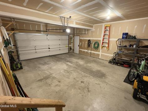 2 Hampshire Place Clifton Park NY 12065