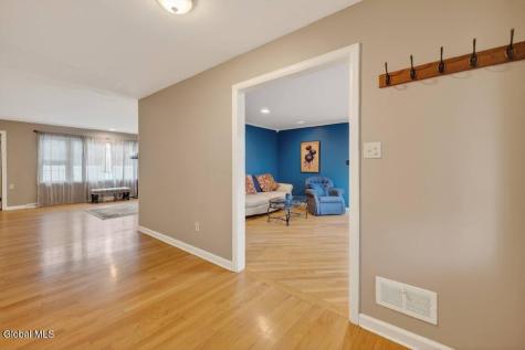 7 Harding Street Albany NY 12208