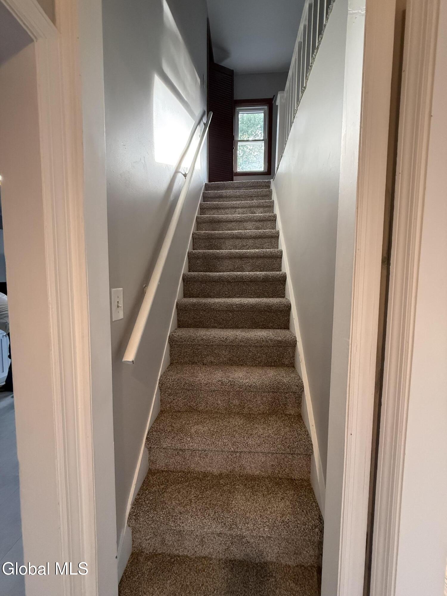 8 Oakland Drive Gloversville NY 12078