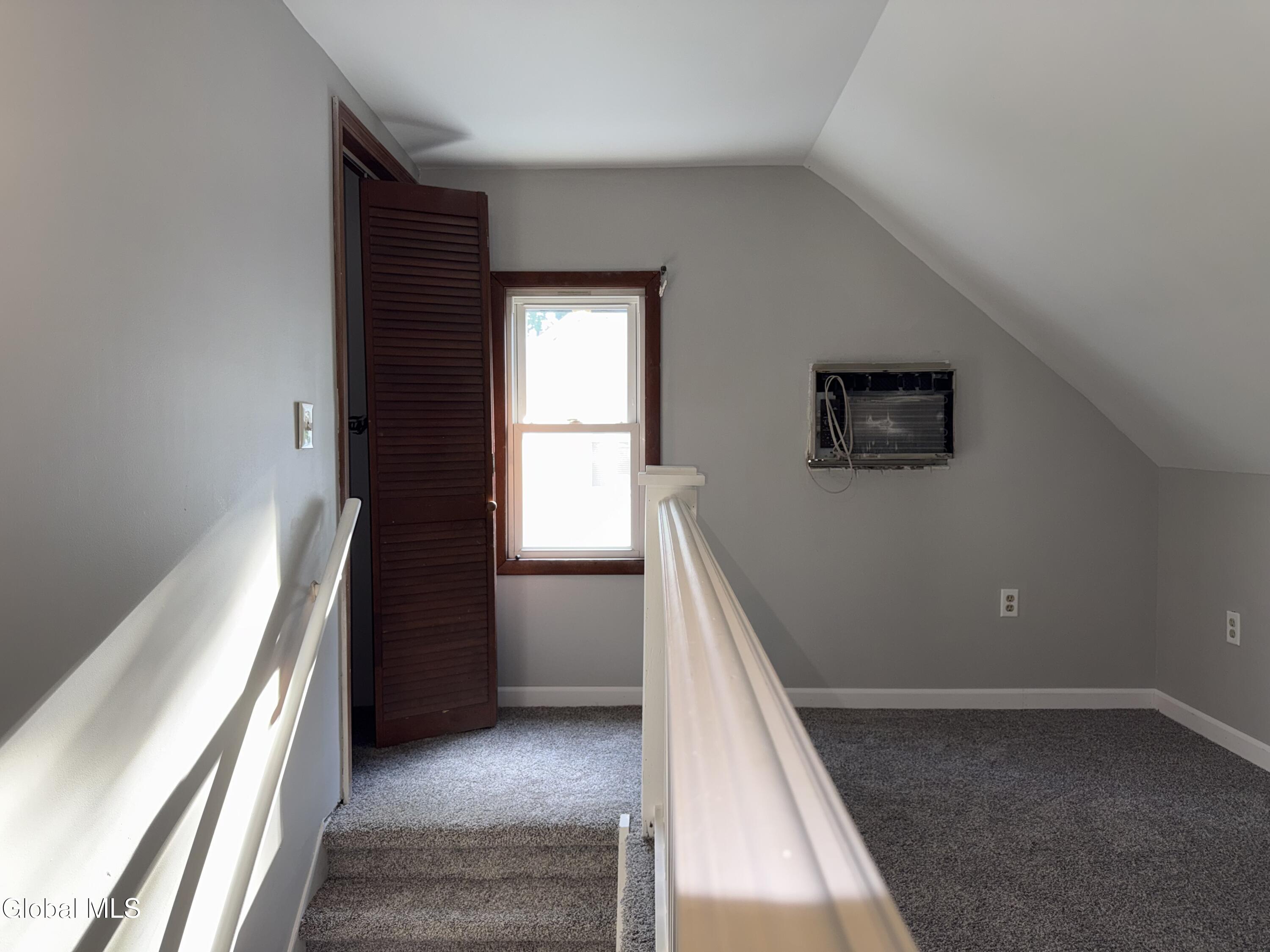 8 Oakland Drive Gloversville NY 12078