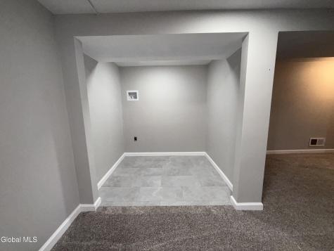 8 Oakland Drive Gloversville NY 12078
