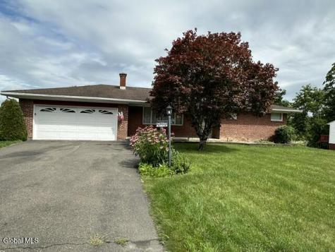 88 Woodlawn Drive Ravena NY 12143