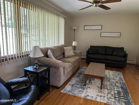 88 Woodlawn Drive Ravena NY 12143