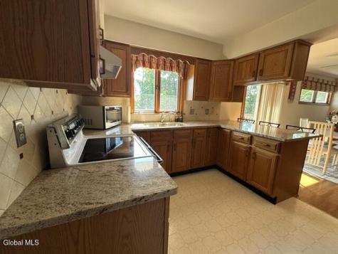 88 Woodlawn Drive Ravena NY 12143