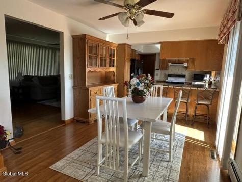 88 Woodlawn Drive Ravena NY 12143