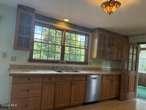 18 Pleasantview Avenue Troy NY 12180