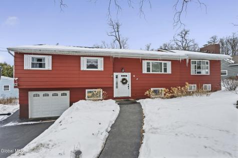 4 Dahlem Boulevard Colonie NY 12309