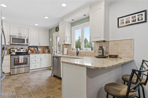 4 Dahlem Boulevard Colonie NY 12309