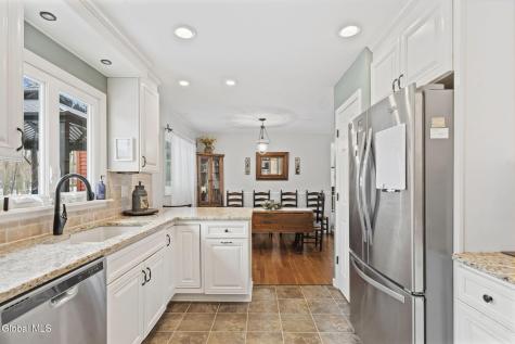 4 Dahlem Boulevard Colonie NY 12309