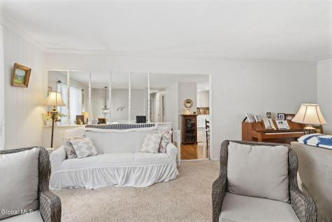 4 Dahlem Boulevard Colonie NY 12309