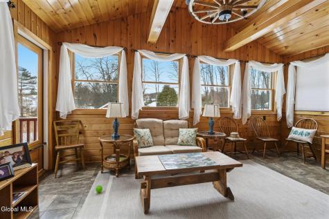 4 Dahlem Boulevard Colonie NY 12309