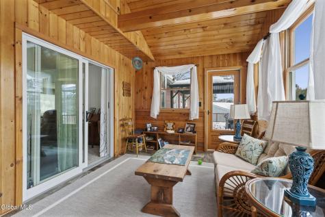 4 Dahlem Boulevard Colonie NY 12309