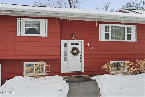 4 Dahlem Boulevard Colonie NY 12309