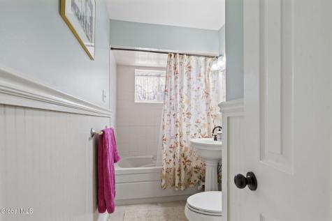 4 Dahlem Boulevard Colonie NY 12309