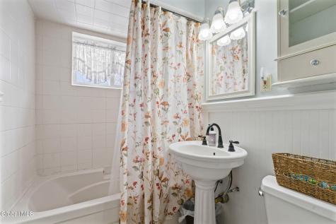 4 Dahlem Boulevard Colonie NY 12309