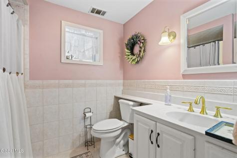 4 Dahlem Boulevard Colonie NY 12309