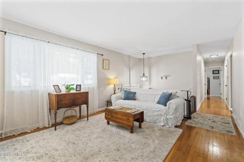 4 Dahlem Boulevard Colonie NY 12309