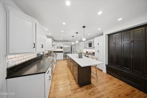 5 Beaver Pond Road Loudonville NY 12211