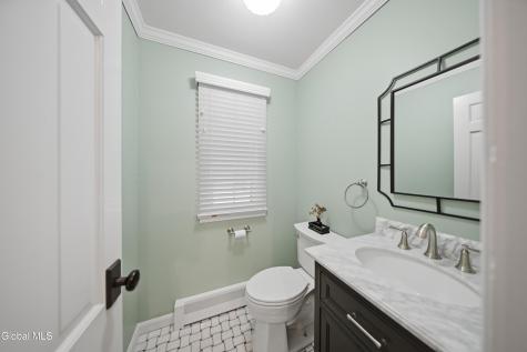 5 Beaver Pond Road Loudonville NY 12211