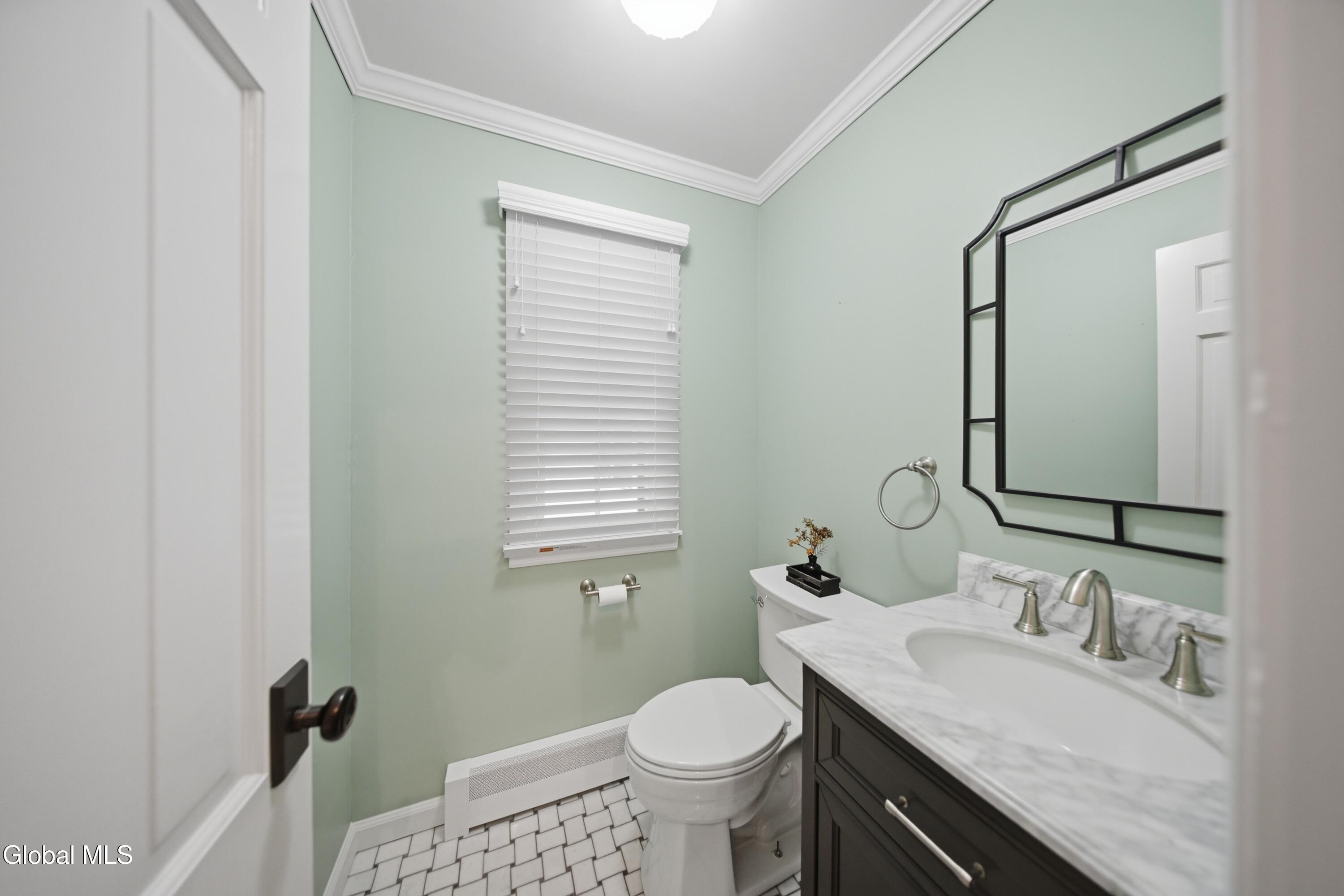 5 Beaver Pond Road Loudonville NY 12211