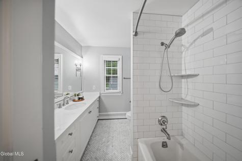 5 Beaver Pond Road Loudonville NY 12211