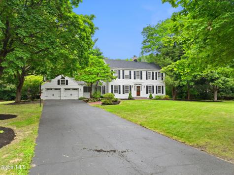 5 Beaver Pond Road Loudonville NY 12211