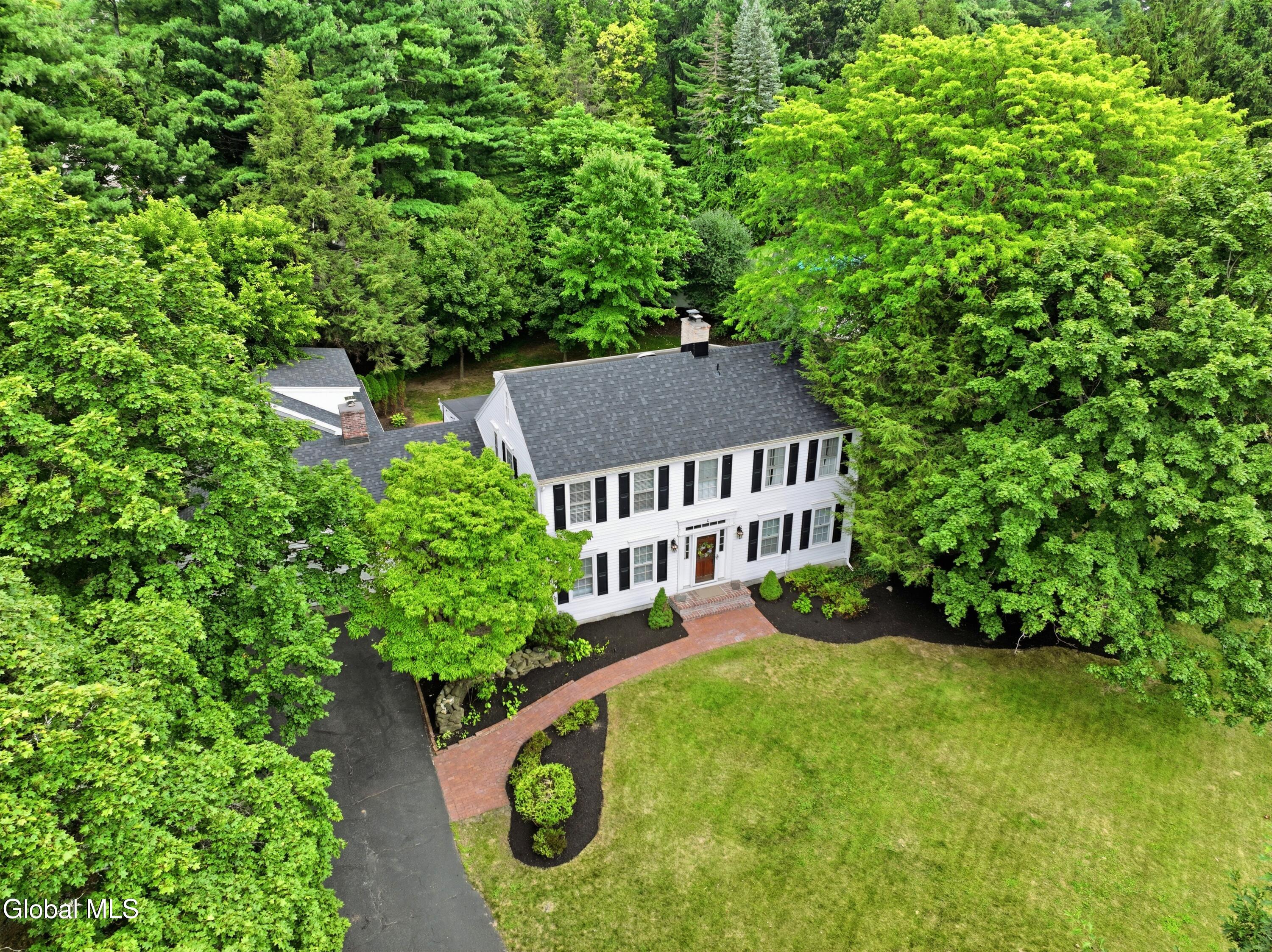5 Beaver Pond Road Loudonville NY 12211