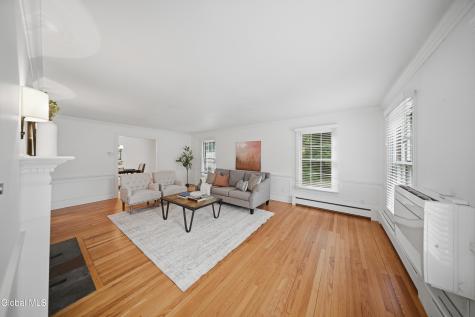5 Beaver Pond Road Loudonville NY 12211