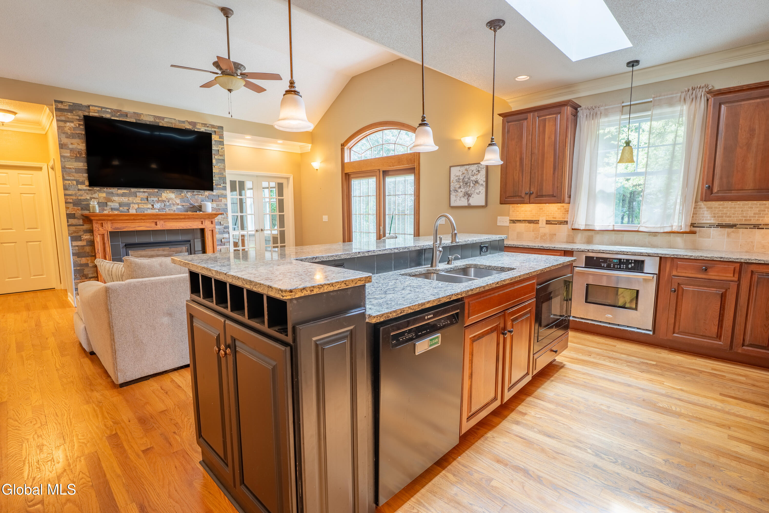 6214 Johnston Road Albany NY 12203