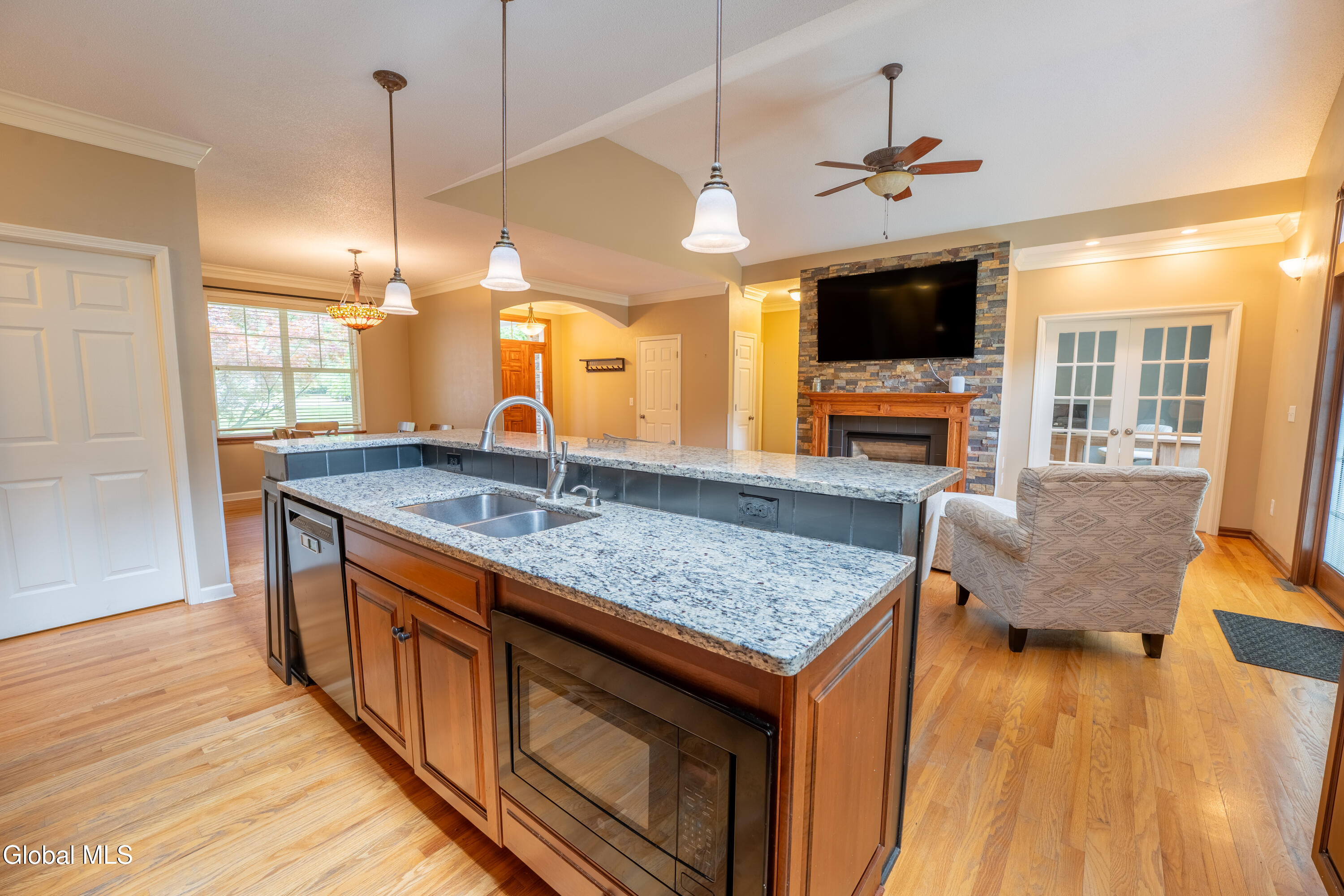 6214 Johnston Road Albany NY 12203