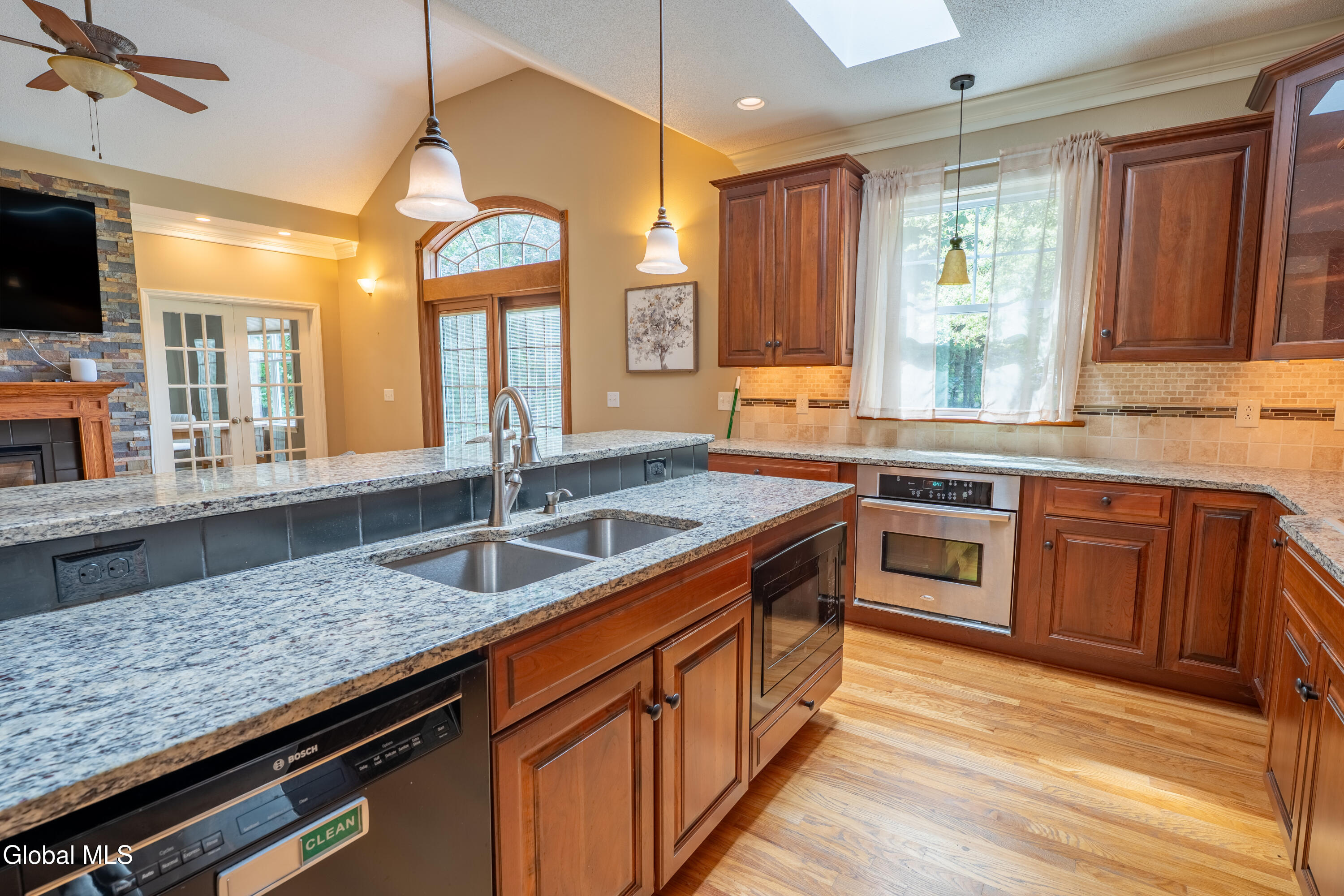 6214 Johnston Road Albany NY 12203