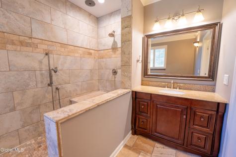 6214 Johnston Road Albany NY 12203