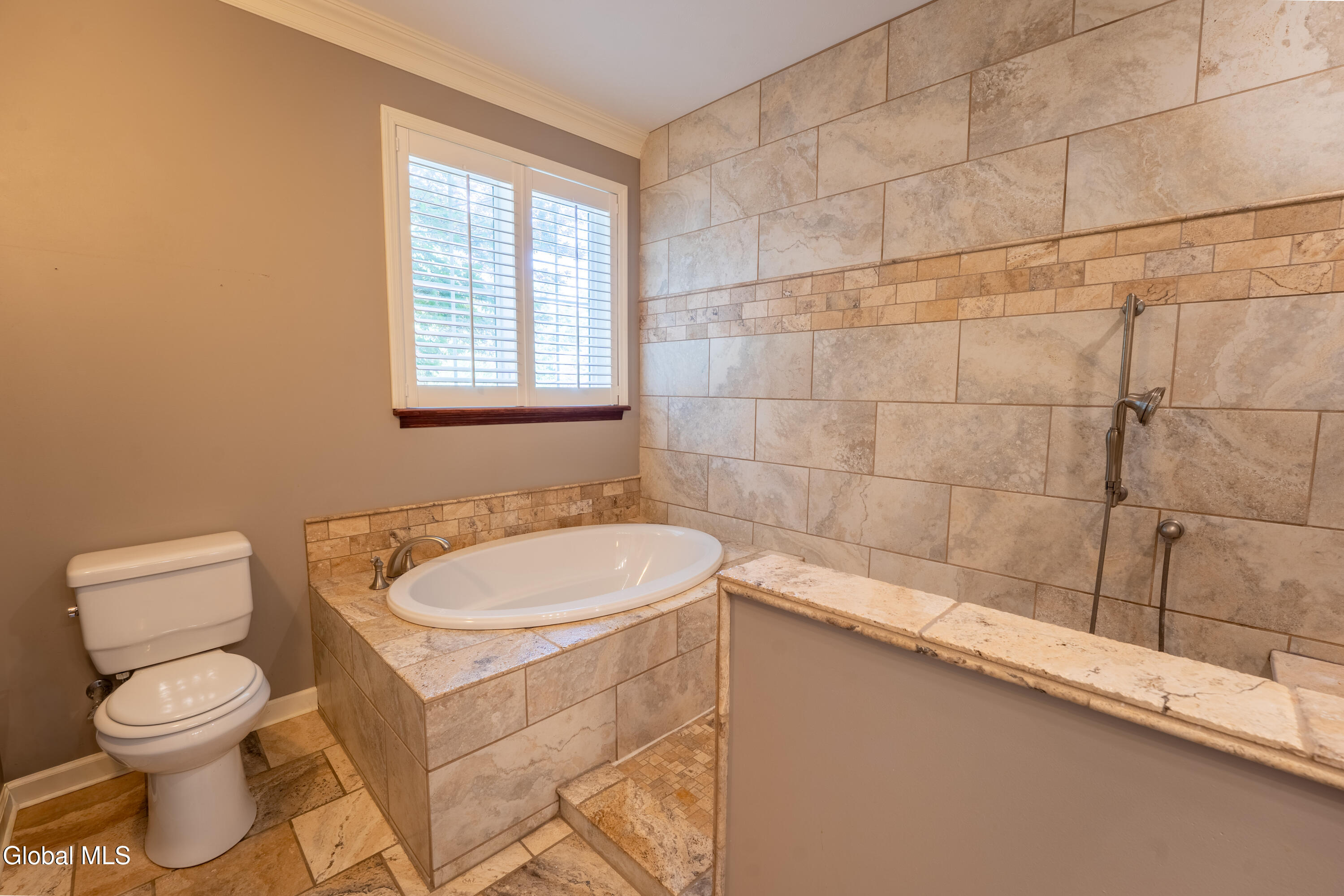 6214 Johnston Road Albany NY 12203
