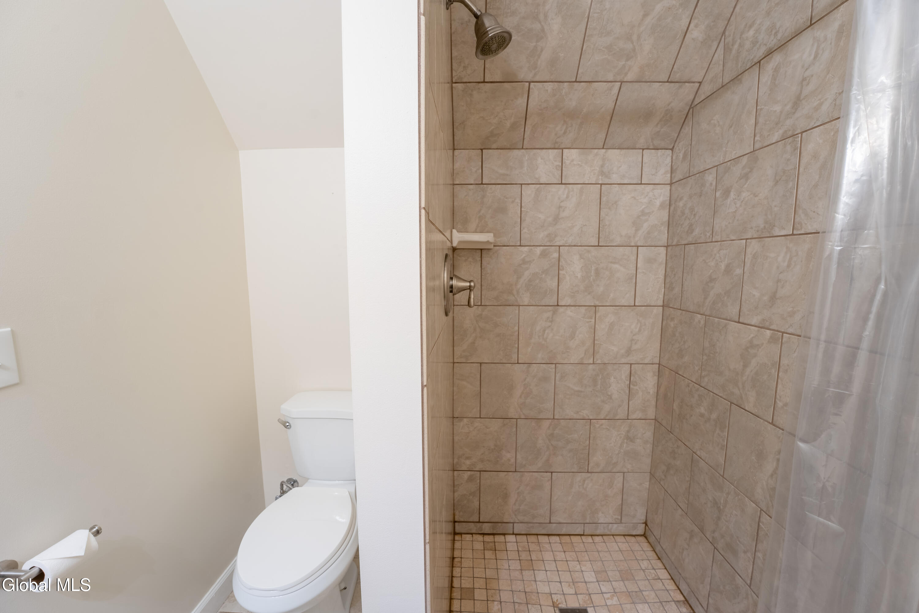 6214 Johnston Road Albany NY 12203