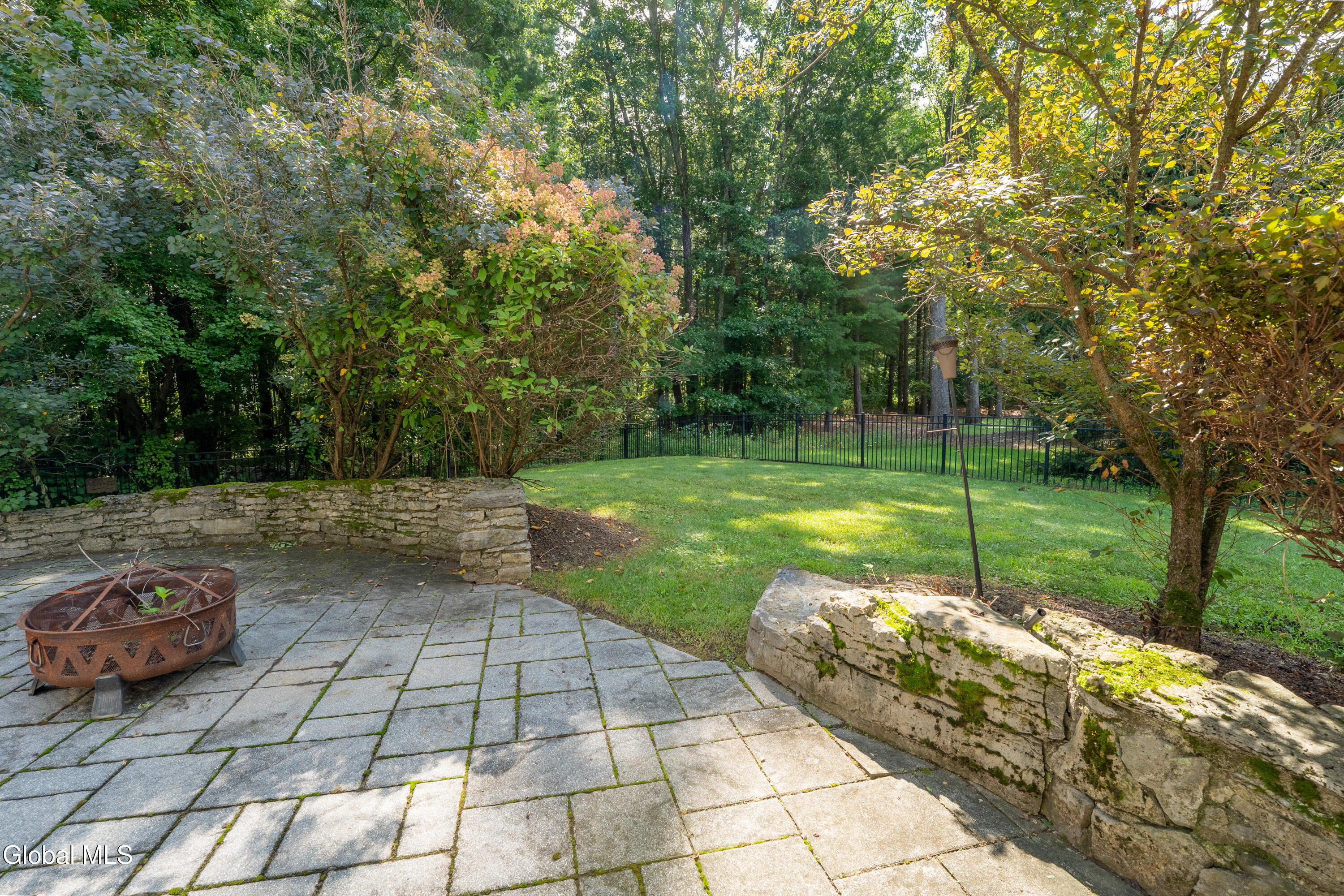 6214 Johnston Road Albany NY 12203