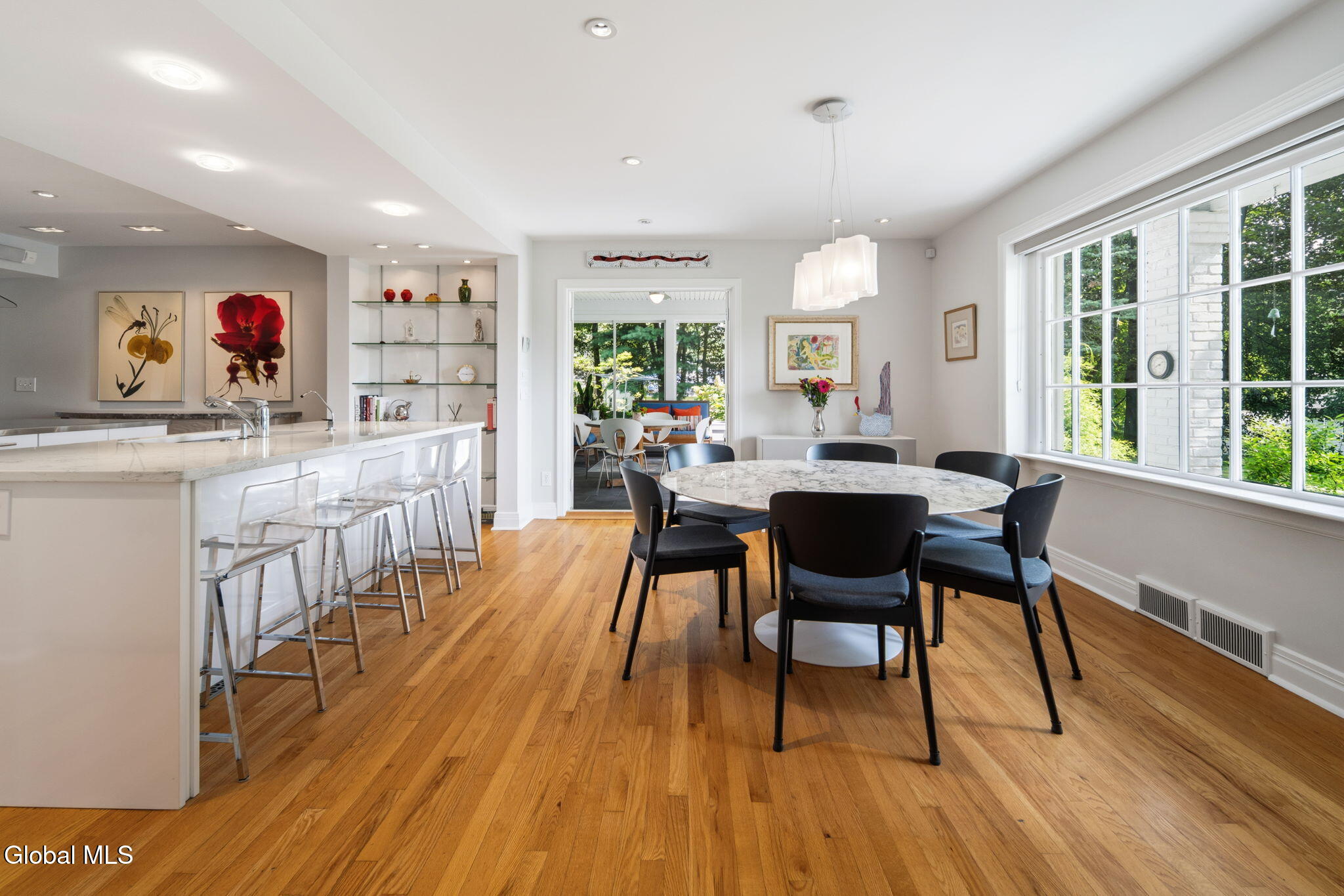 12 Fiddlers Lane Newtonville NY 12110