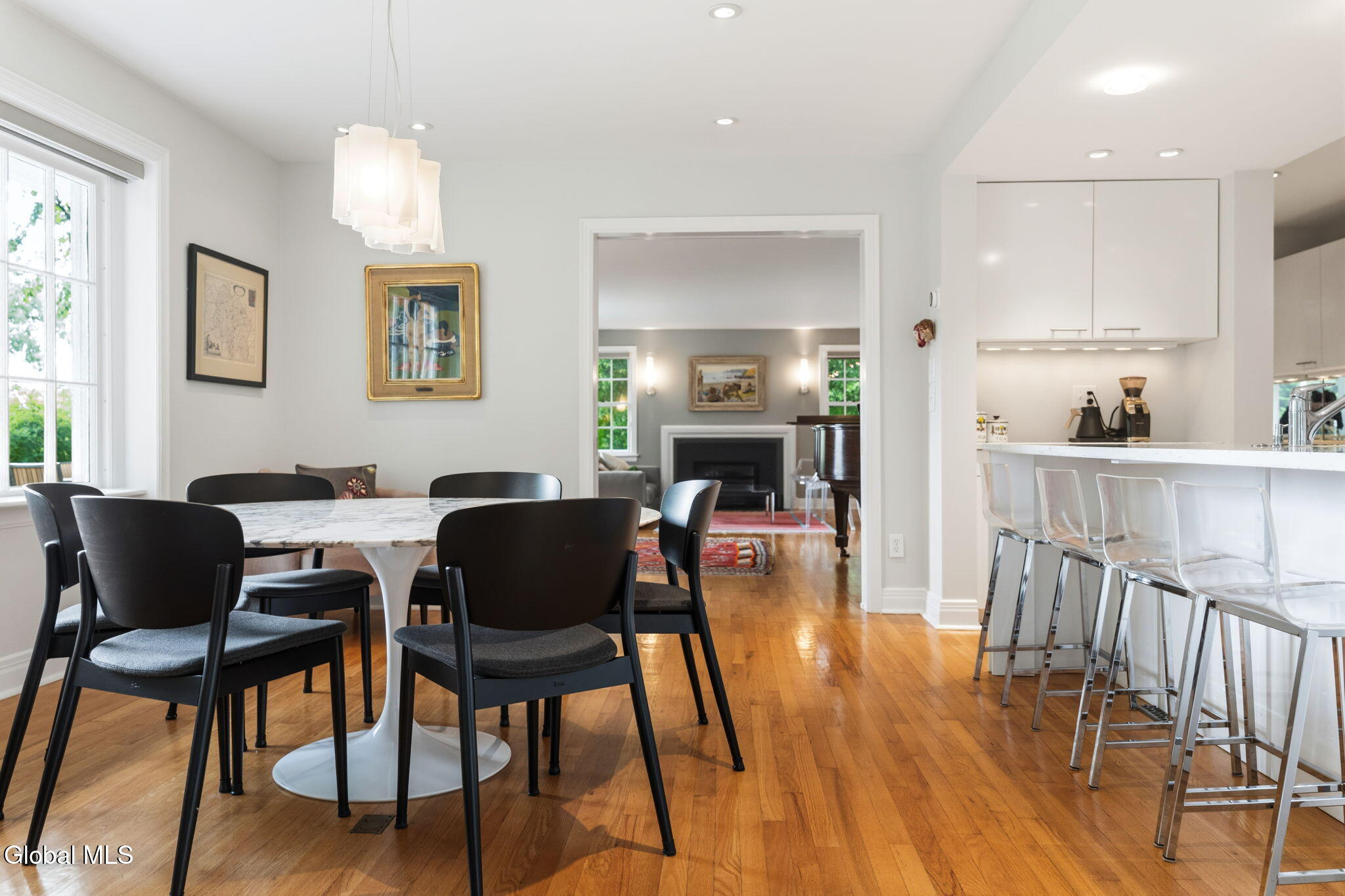 12 Fiddlers Lane Newtonville NY 12110