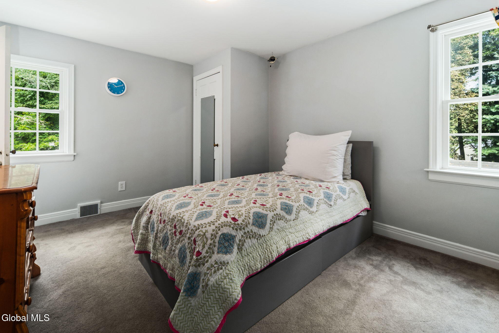12 Fiddlers Lane Newtonville NY 12110
