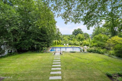 12 Fiddlers Lane Newtonville NY 12110