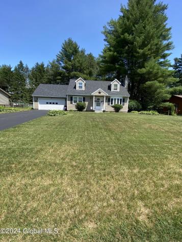 25 Sweetbriar Lane Queensbury NY 12804