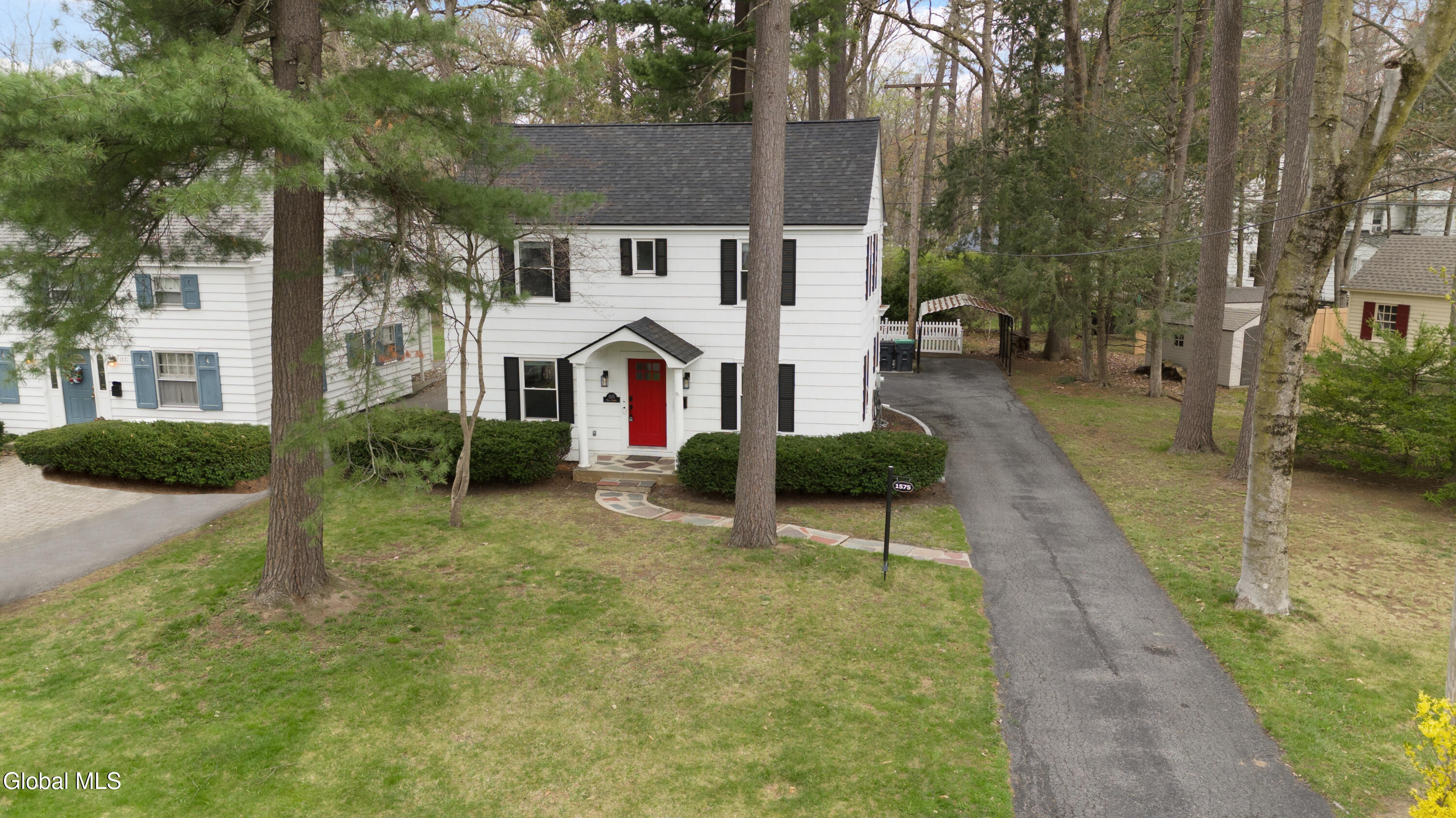 1575 Dean Street Niskayuna NY 12309