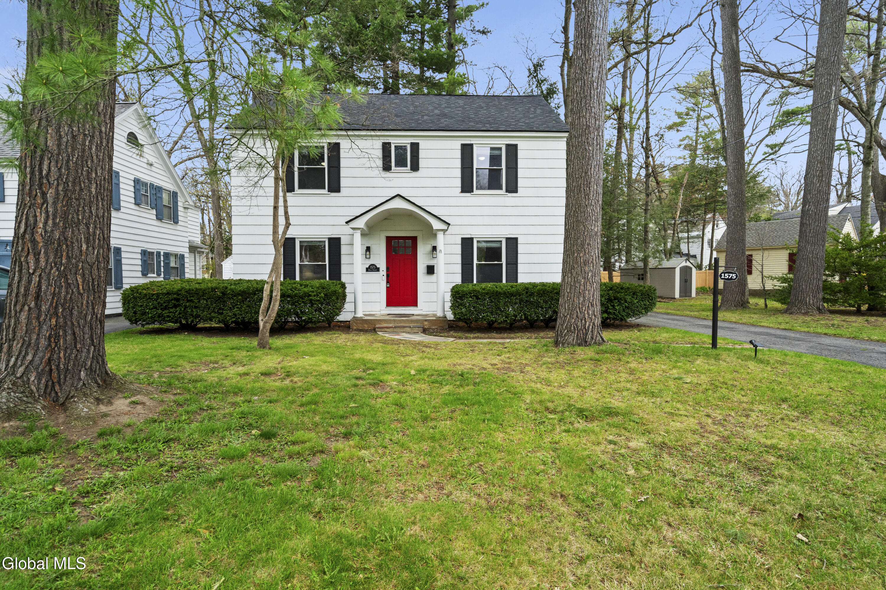 1575 Dean Street Niskayuna NY 12309