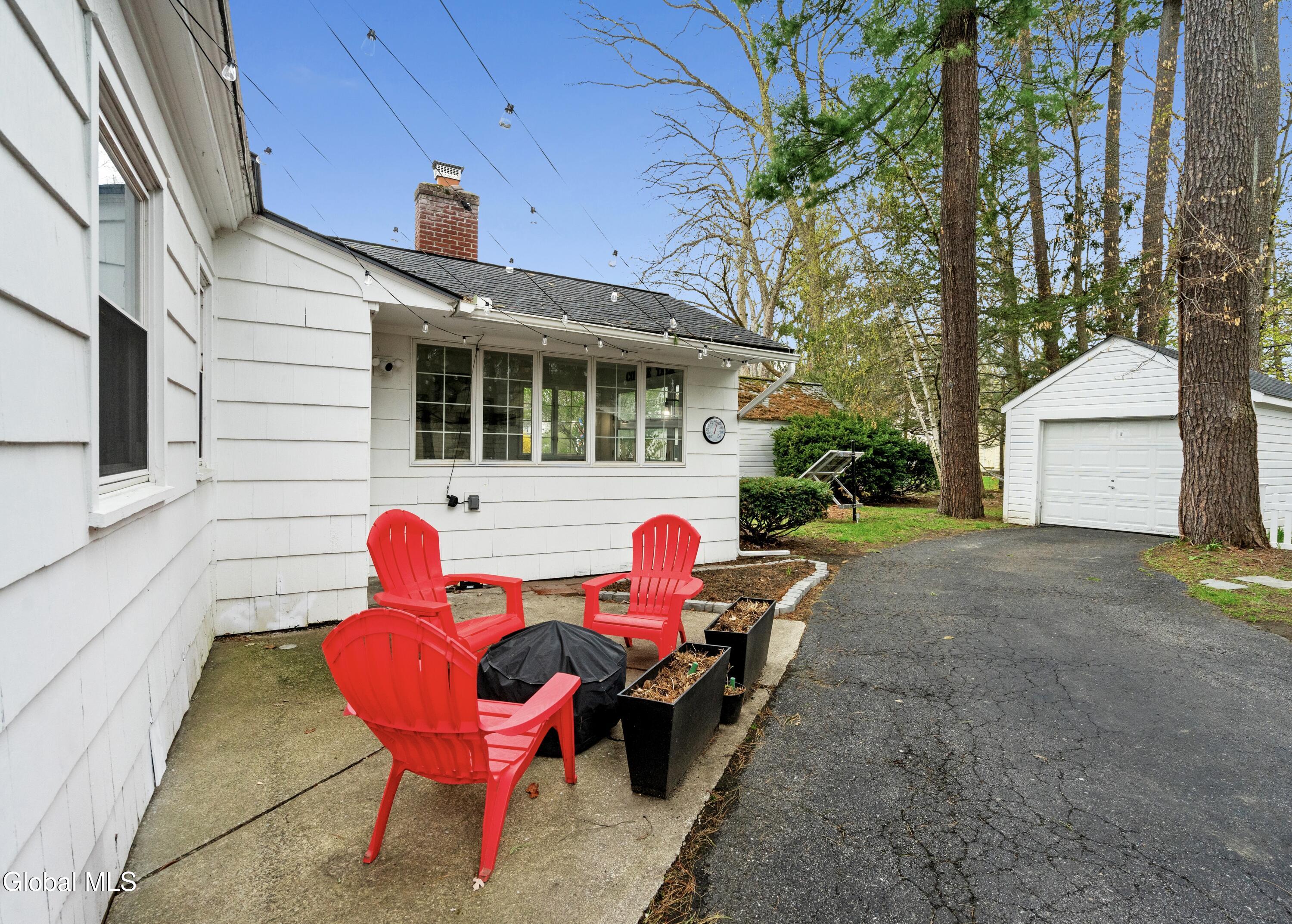 1575 Dean Street Niskayuna NY 12309