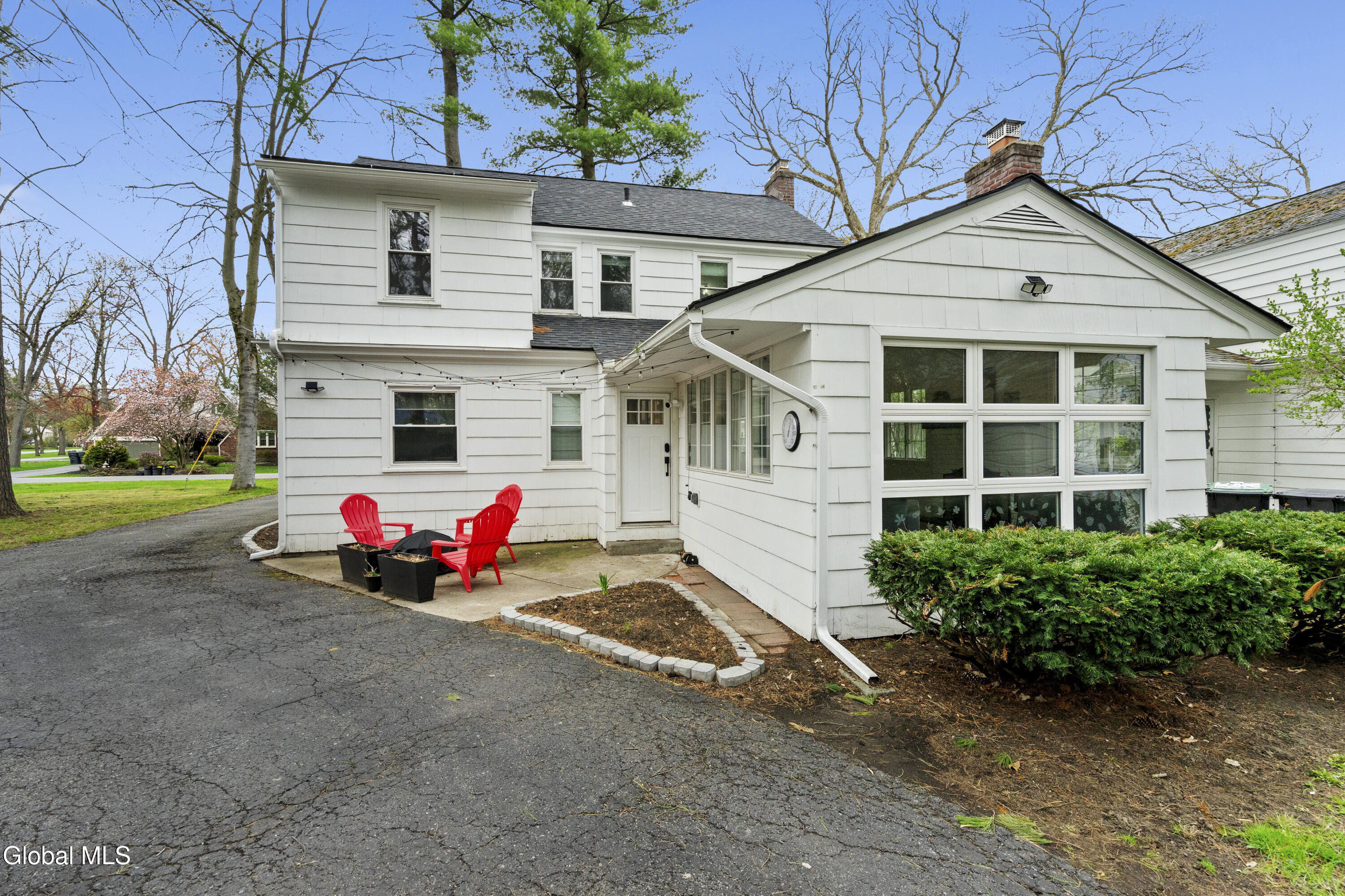 1575 Dean Street Niskayuna NY 12309