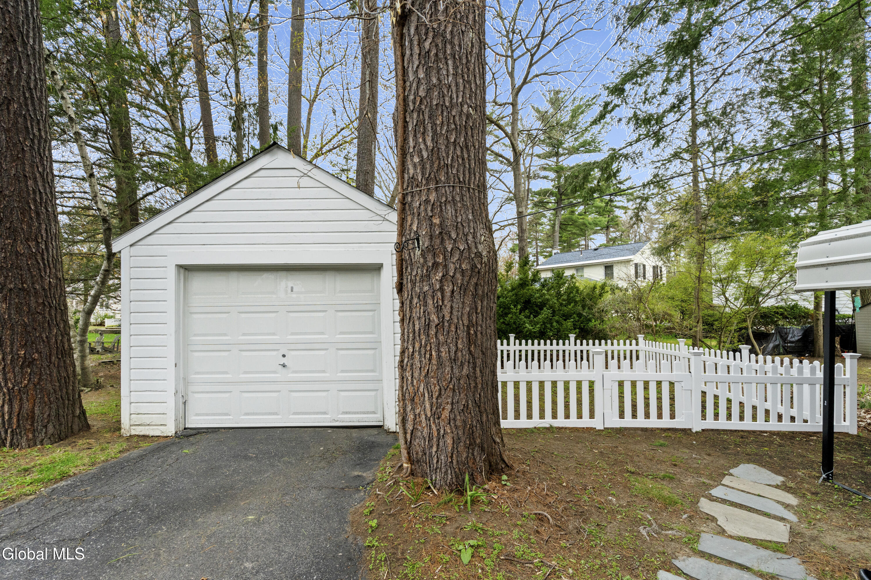 1575 Dean Street Niskayuna NY 12309